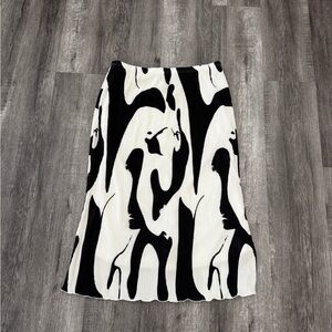 Black & White Abstract Print Pleated Midi Skirt